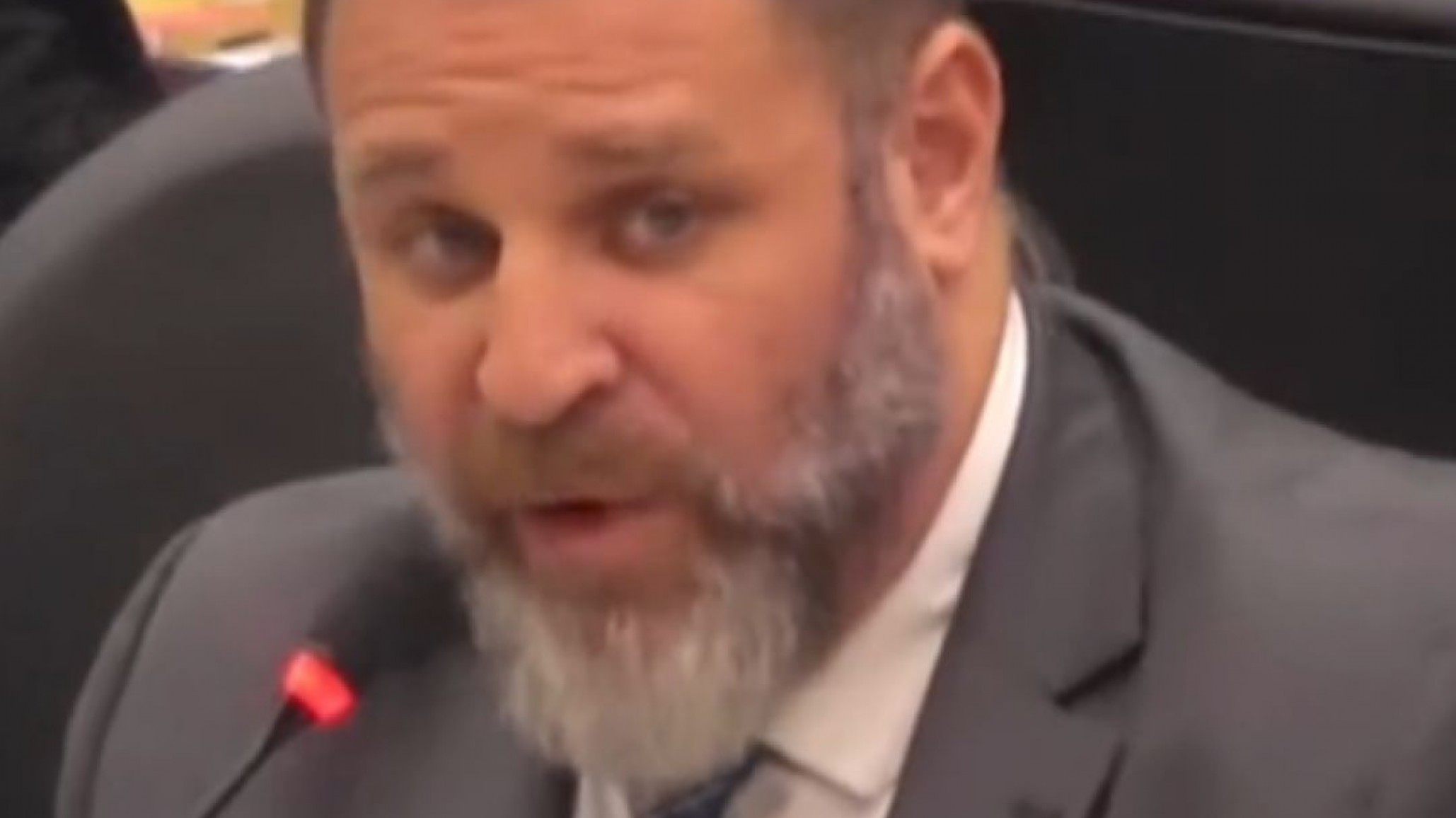 José Glinski criticó el programa de entrega voluntaria de armas por promover un 'blanqueo' y favorecer el mercado ilegal