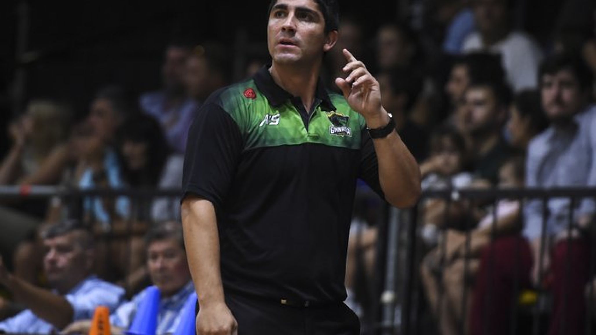 Martín Villagrán seguirá siendo el entrenador de Gimnasia y Esgrima