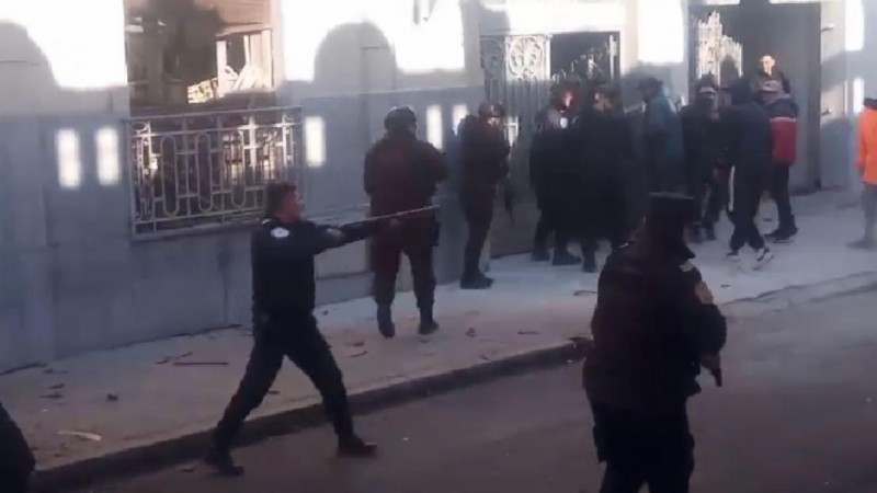 Violencia desatada en la Uocra: Agresión, tiros y corridas en la sede gremial