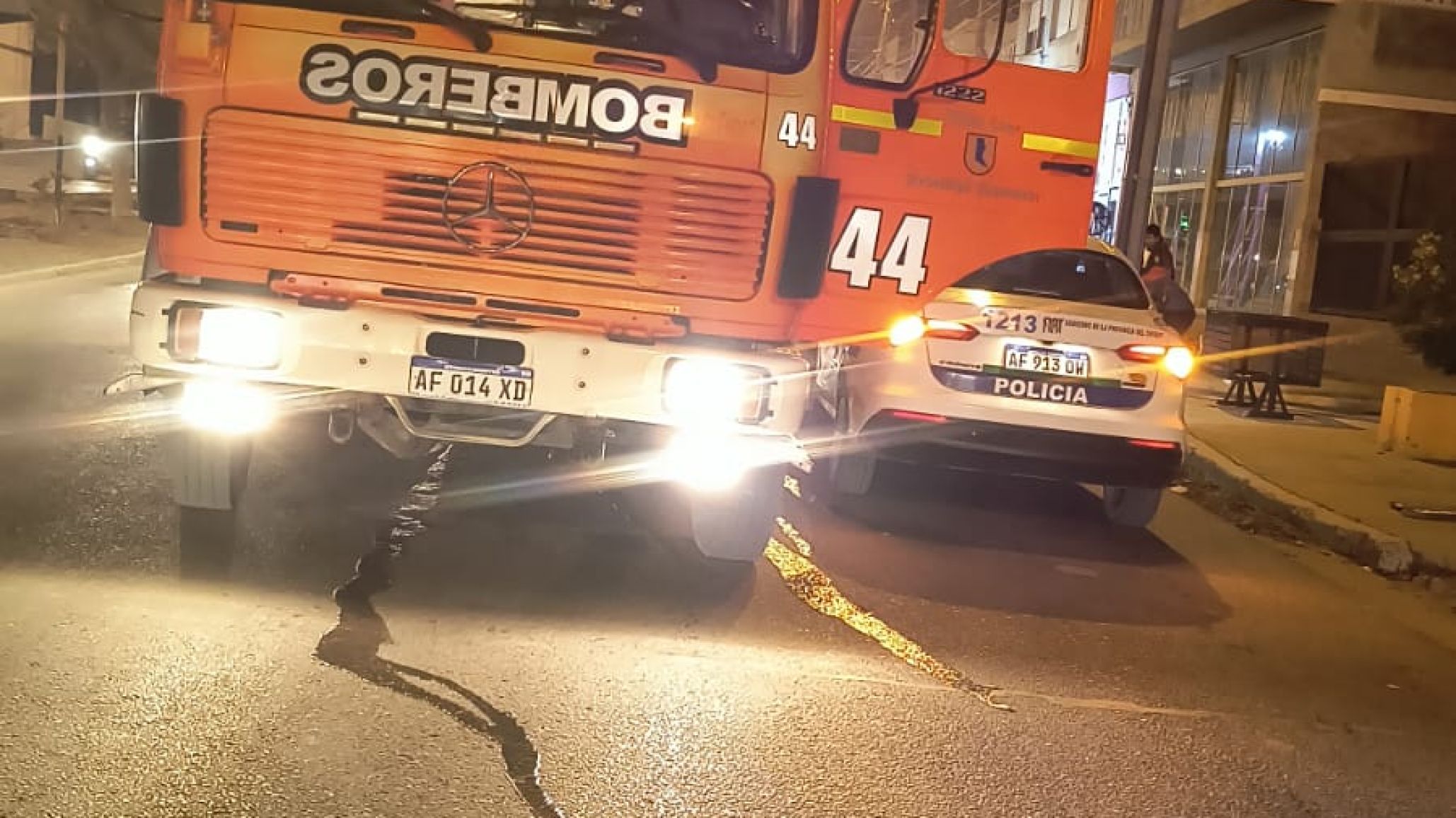 Un auto se prendió fuego en plena marcha