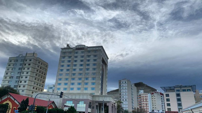 Comodoro: viernes con cielo parcialmente nublado y ráfagas fuertes desde el sudeste