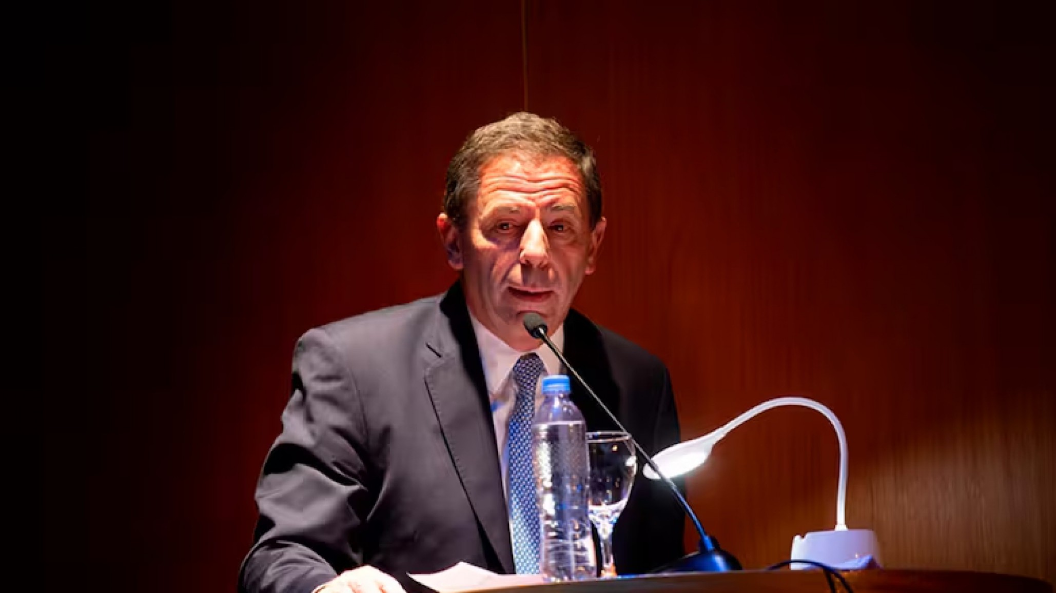 Baja en la edad de imputabilidad: el comodorense Leal de Ibarra advirtió sobre los obstáculos porque no hay lugar en las cárceles