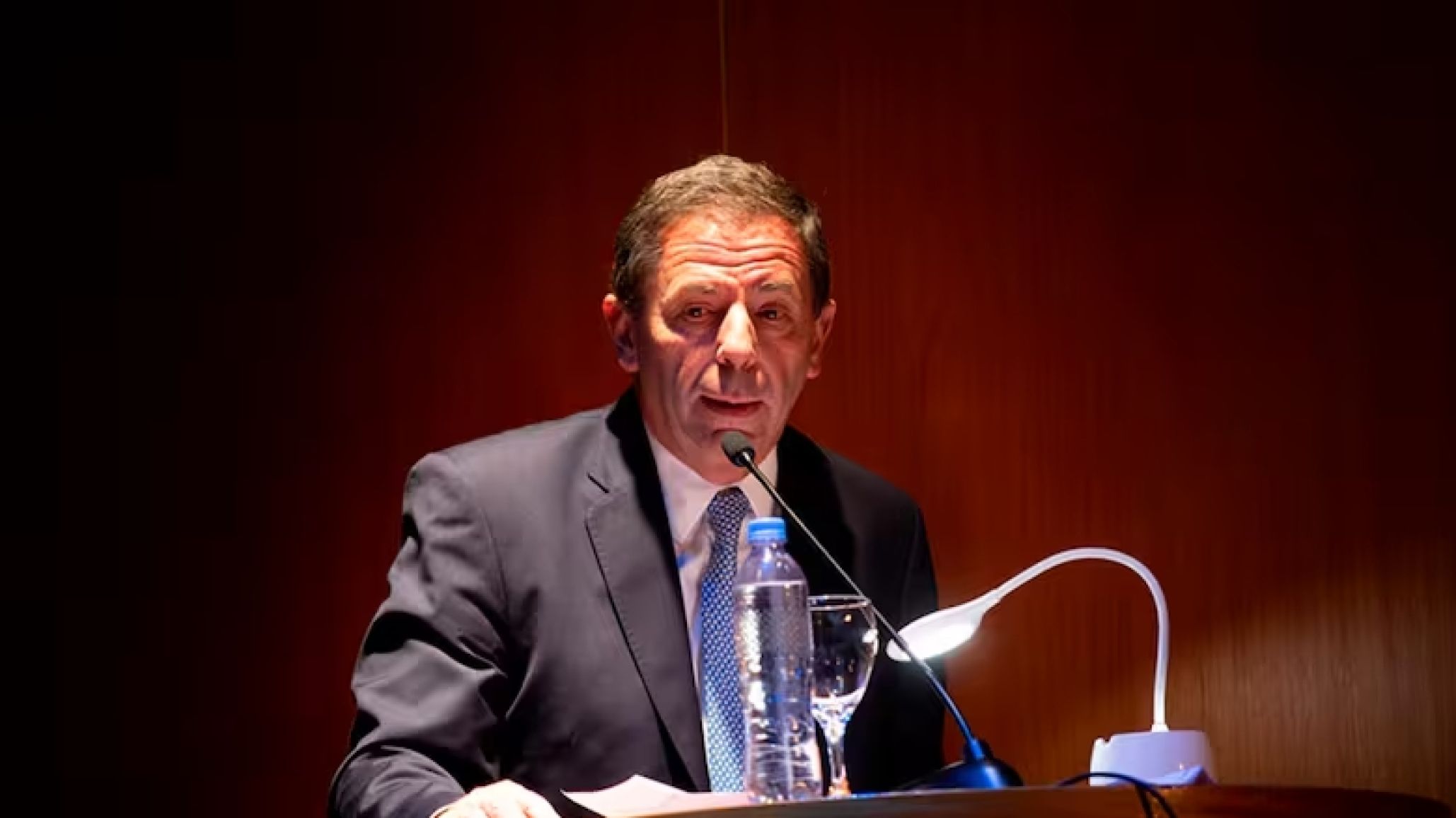 Baja en la edad de imputabilidad: el comodorense Leal de Ibarra advirtió sobre los obstáculos porque no hay lugar en las cárceles