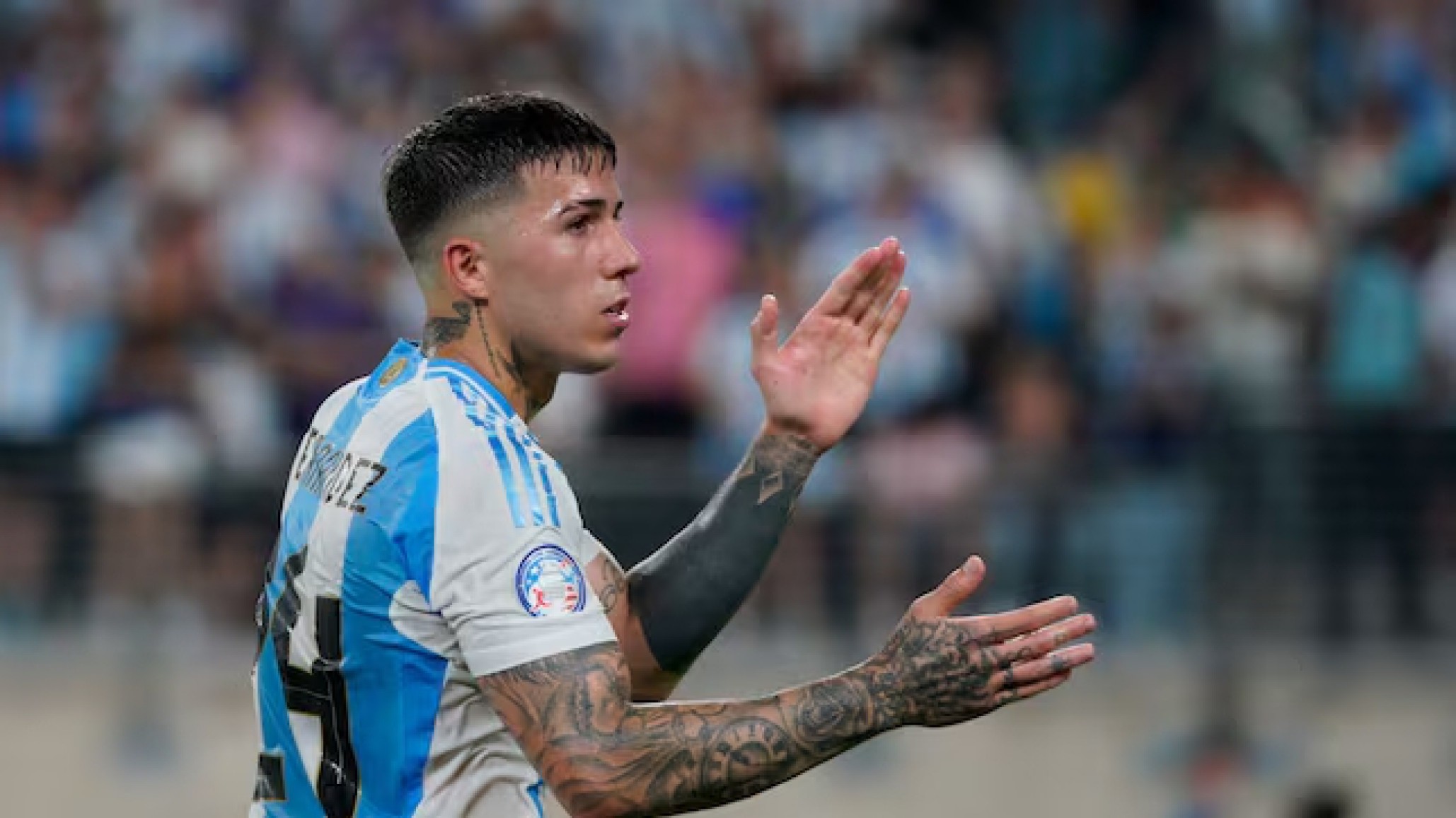 Enzo Fernández pidió perdón por cánticos racistas contra Francia