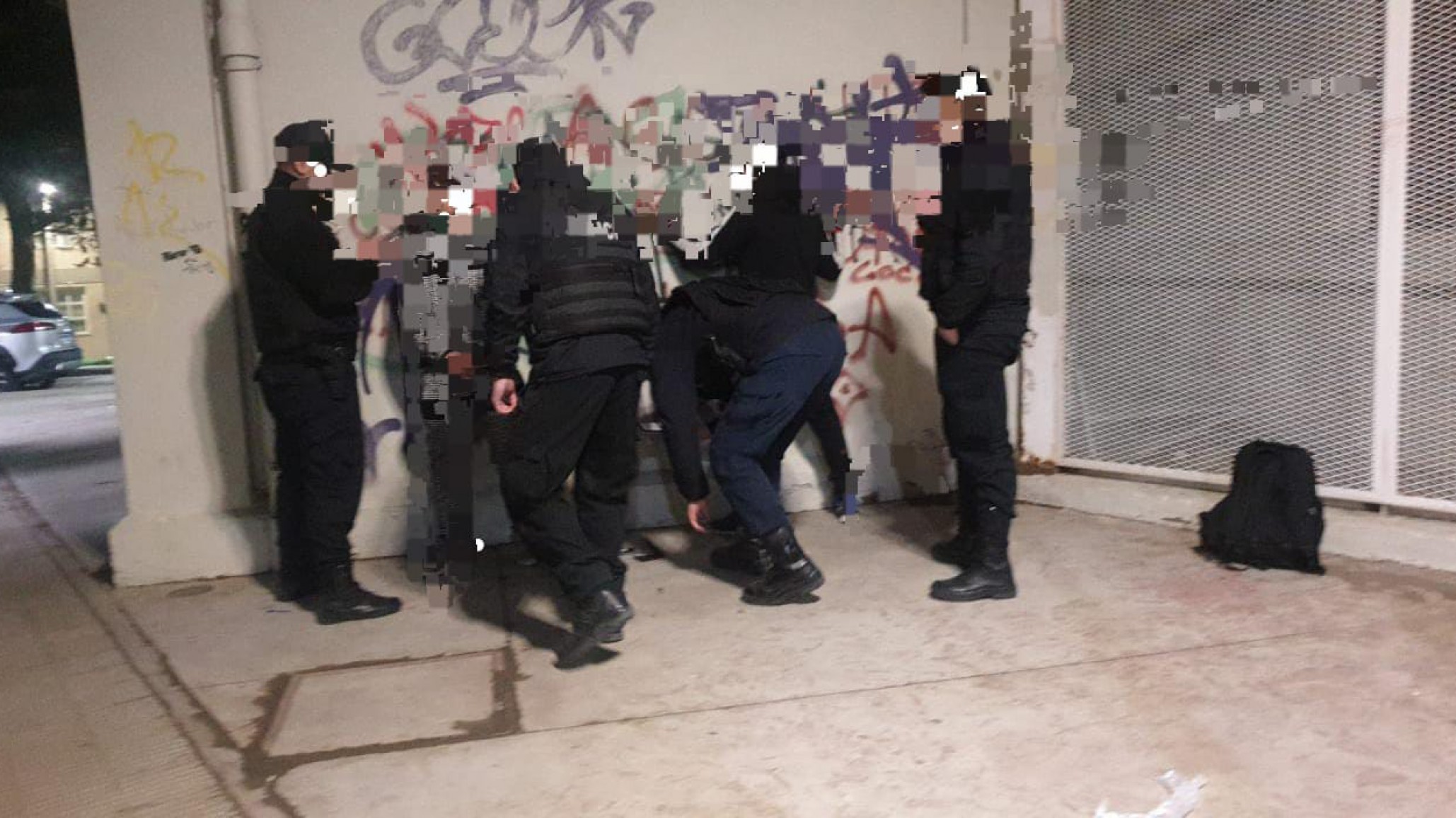 Violencia: tres jóvenes golpearon y robaron a un menor de edad