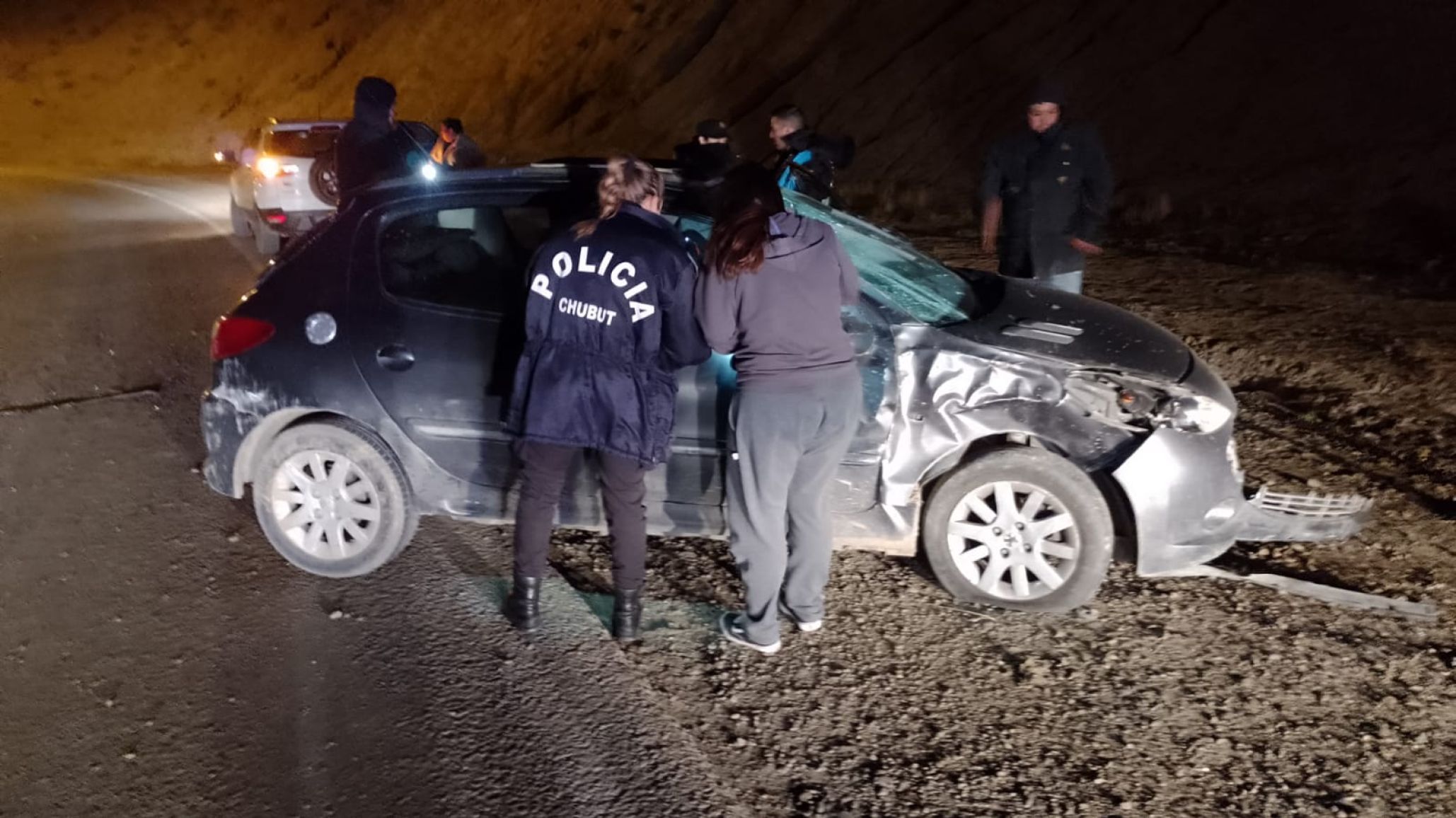 Despiste en Ruta 3: Una joven perdió el control de su auto