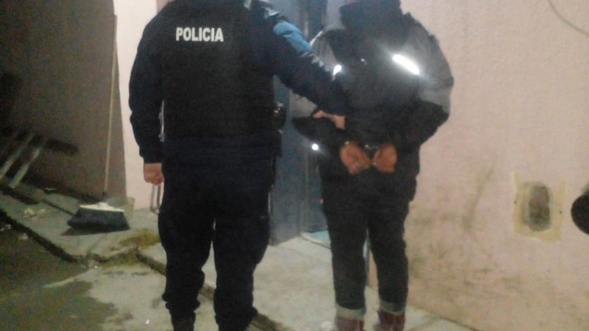 En control detienen a un hombre buscado por la justicia desde hace 2 años