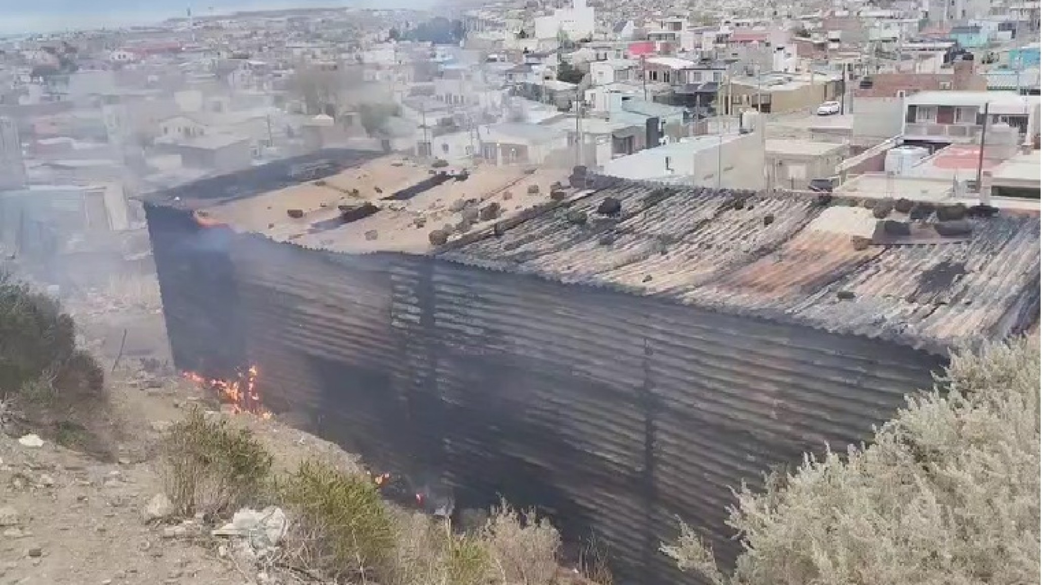 Se prendió fuego una casa en el barrio San Cayetano