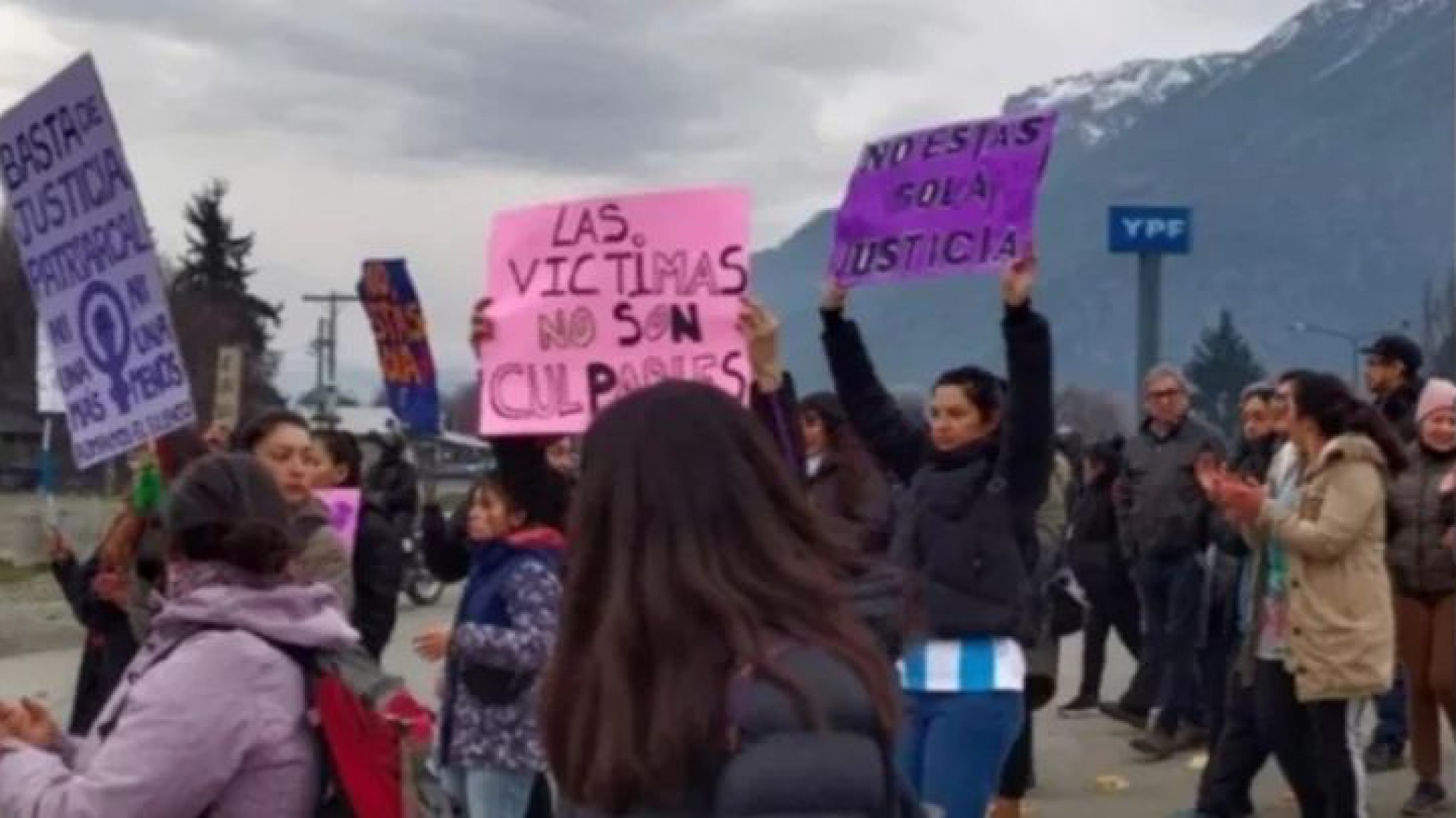 El Hoyo: Detuvieron al productor de fruta fina por la denuncia de presunto caso de trata que conmociona a la comarca