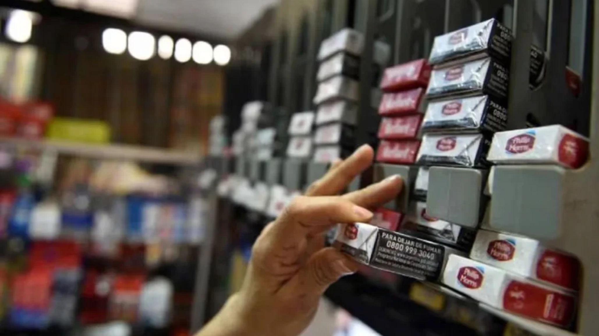 Gobierno aumenta impuesto al cigarrillo: del 70% al 73%