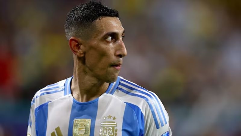 Detuvieron a dos barrabravas de Newell's por amenazar a Ángel Di María
