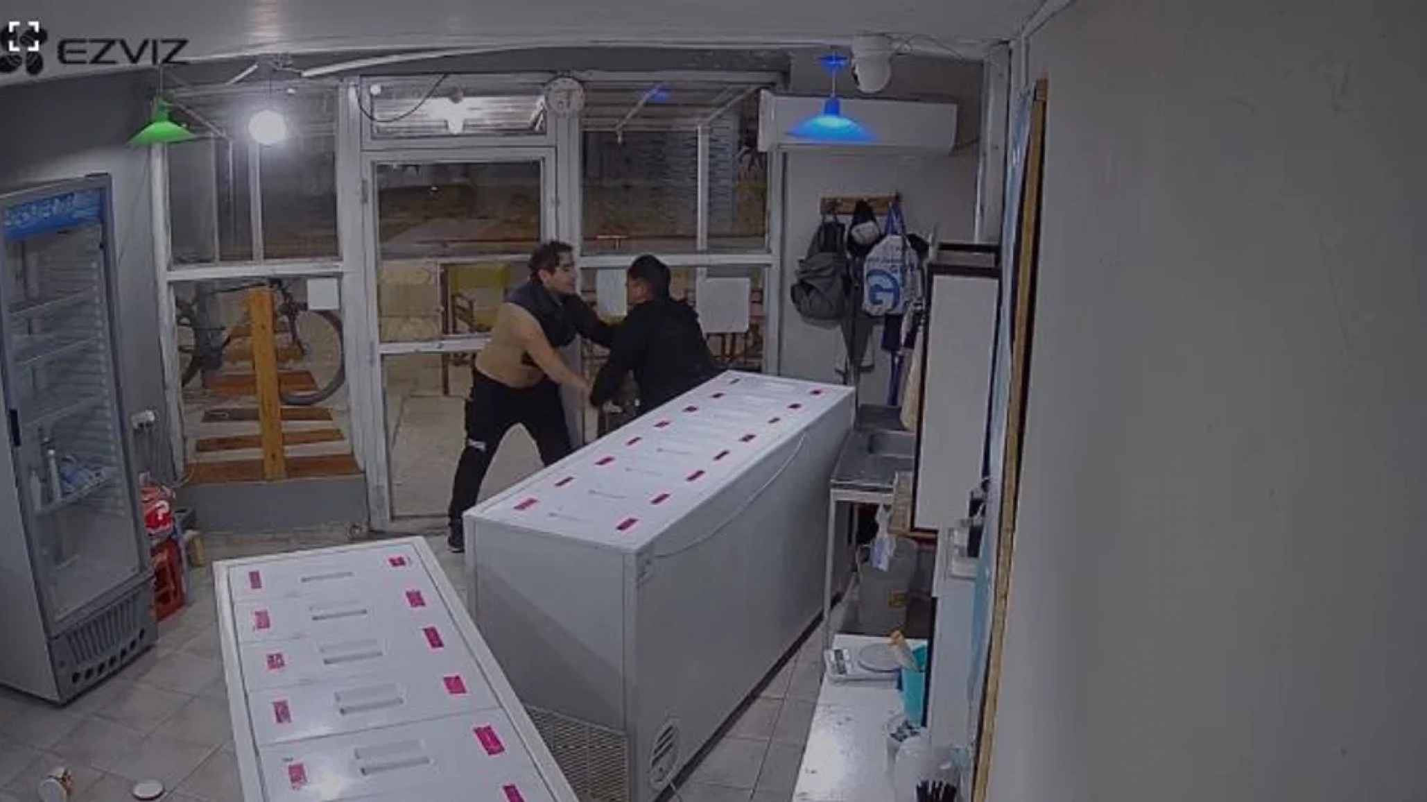 Detuvo un asalto a mano armada en una heladería