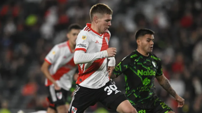 River vuelve al triunfo con golazo de Mastantuono en la despedida de Demichelis