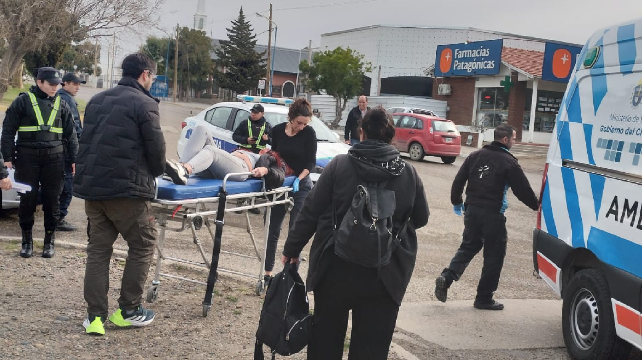 Chocaron a una joven de 23 años cuando intentó cruzar la Av. Libertador