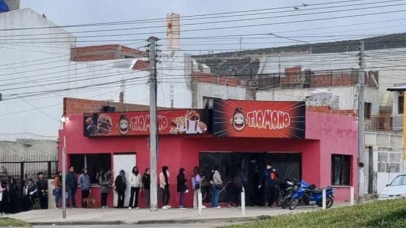 Más de 200 personas por un puesto laboral: "Hay chicos que recién salen del colegio y gente de más de 50 años"