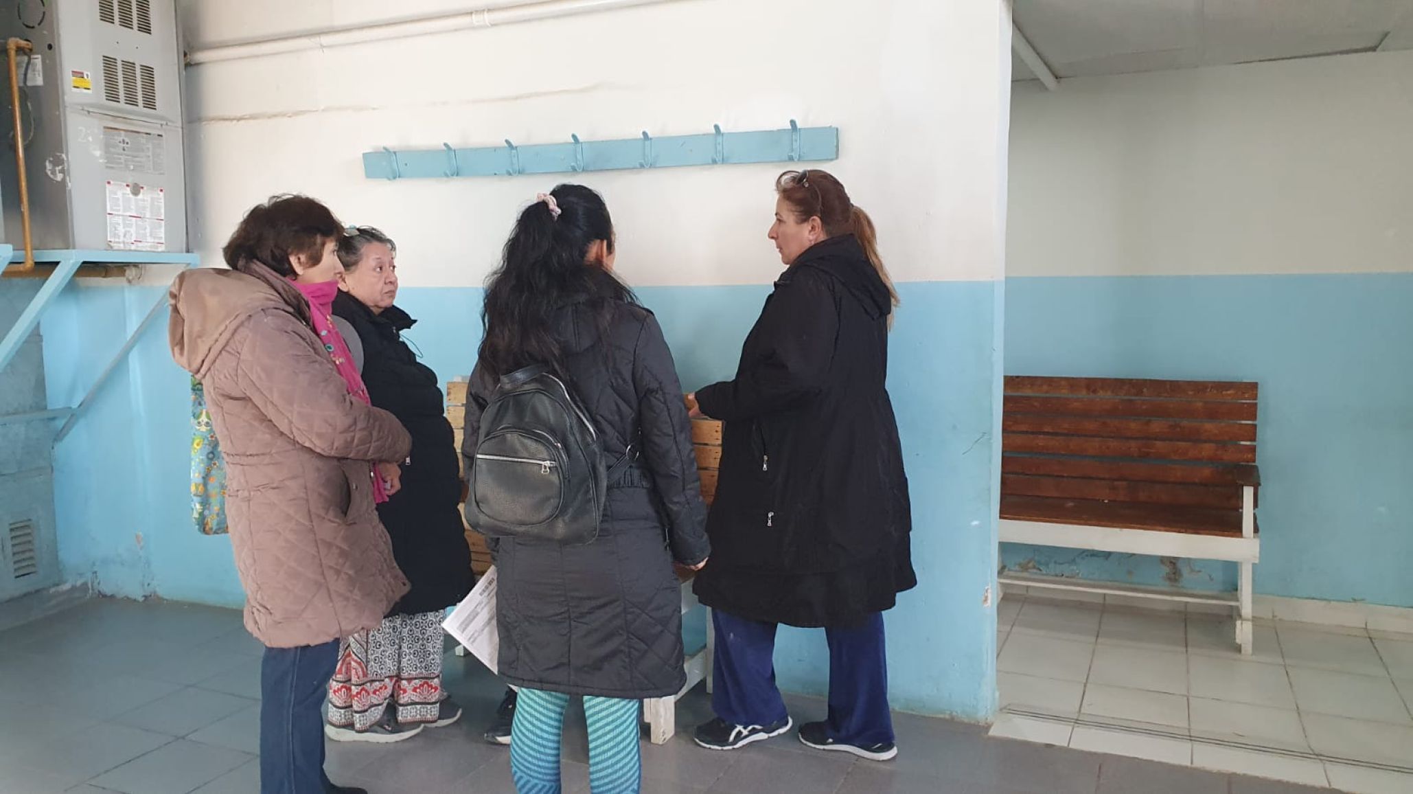 En vecinal del barrio Ceferino facilitan a vecinos inscripción para subsidios de luz y gas