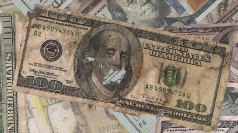 El Banco Central facilita el cambio de dólares "cara chica" y fomenta la formalización