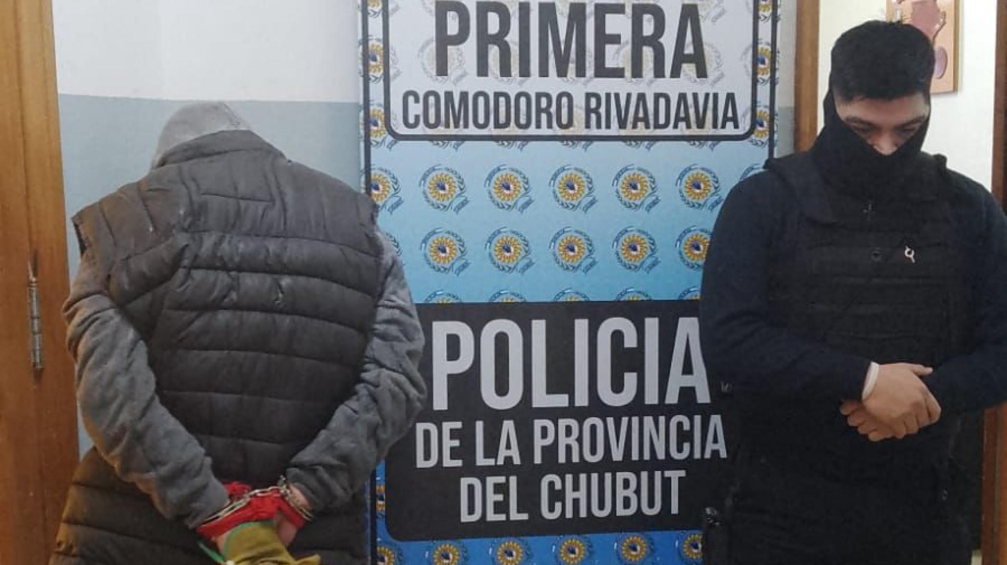 Robaron elementos de una obra, uno pudo escapar y su compañero terminó detenido