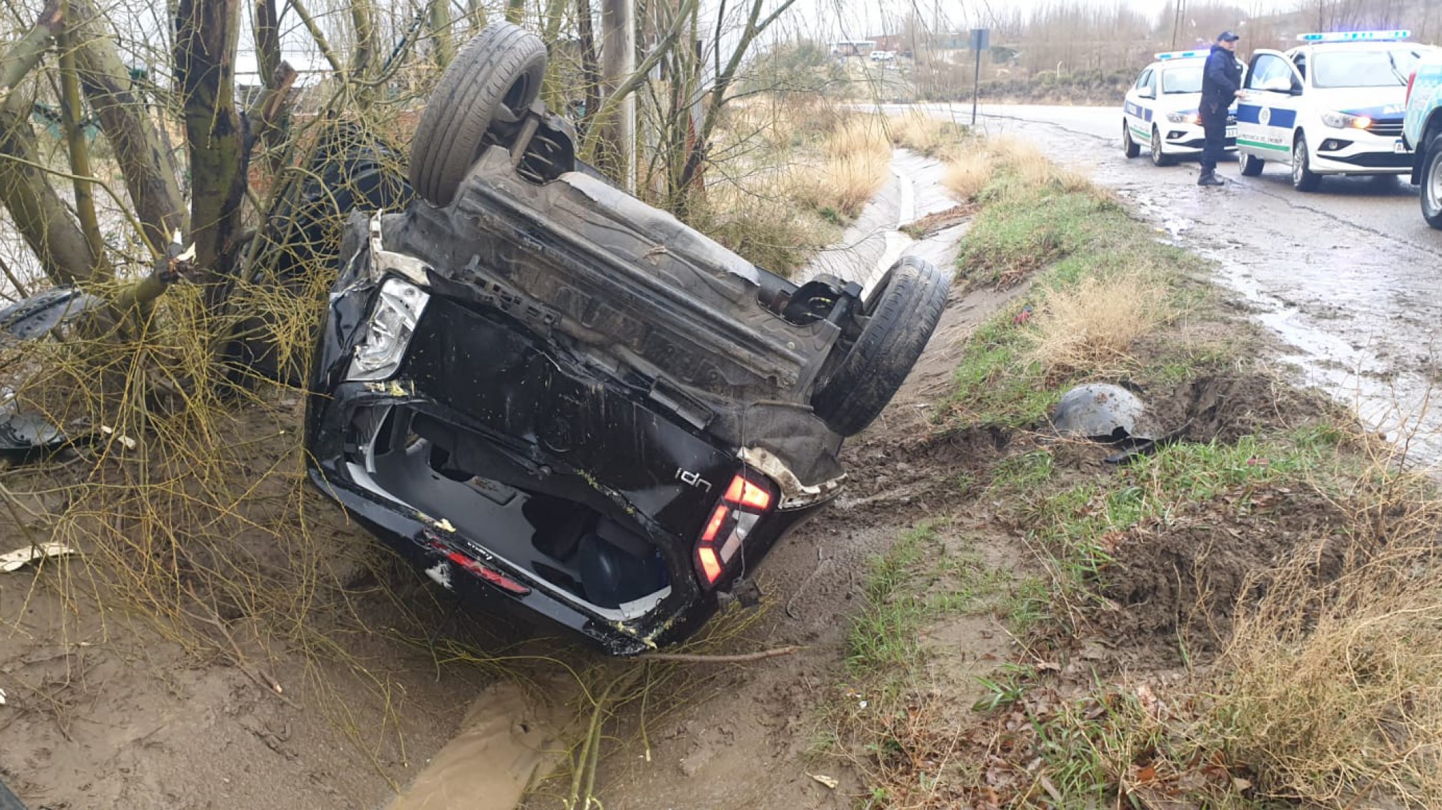 Vuelco en el camino Roque González