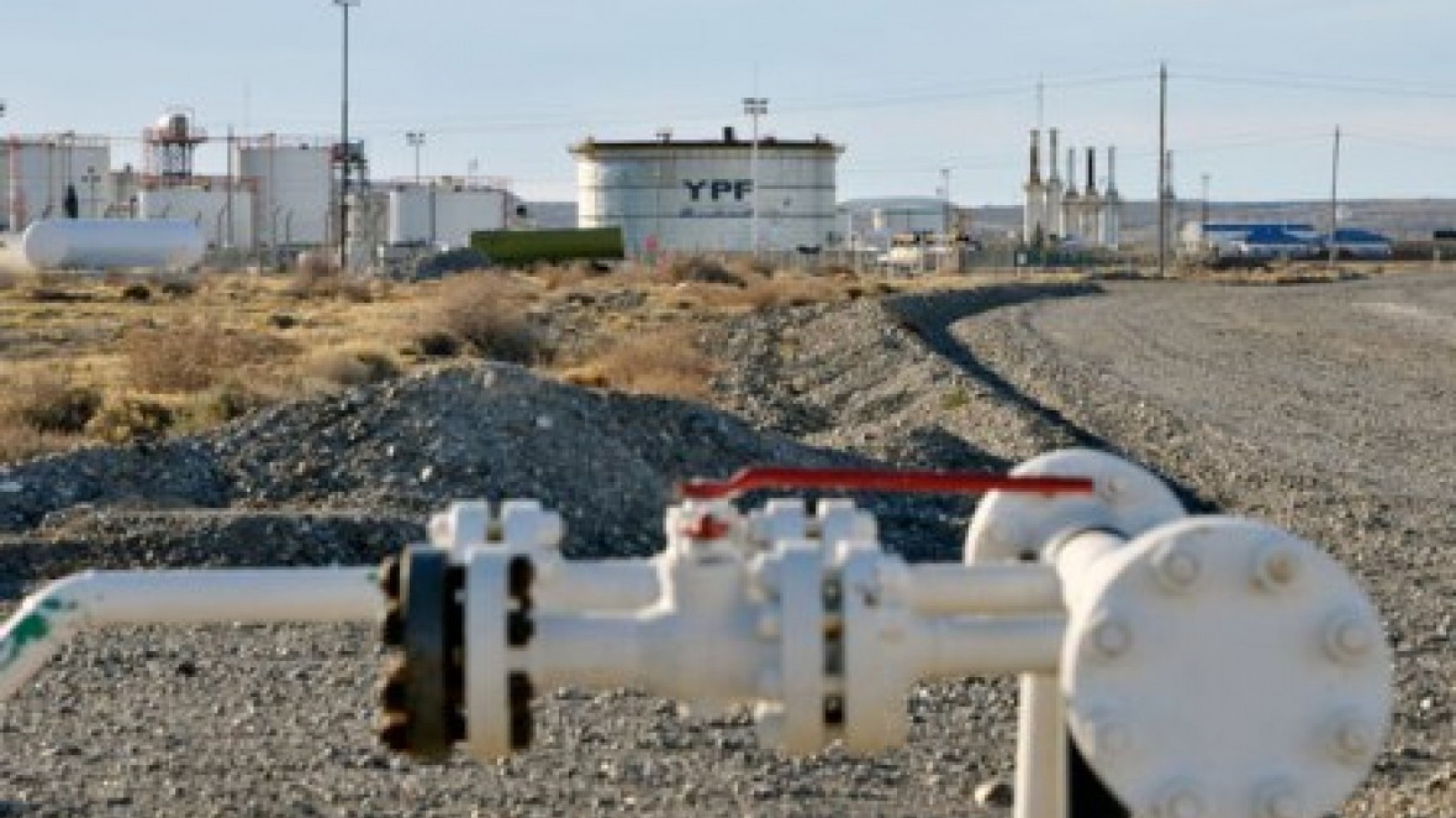 Vidal furioso con YPF: "Se escondió debajo de la mesa en la peor y se olvidó de Santa Cruz"