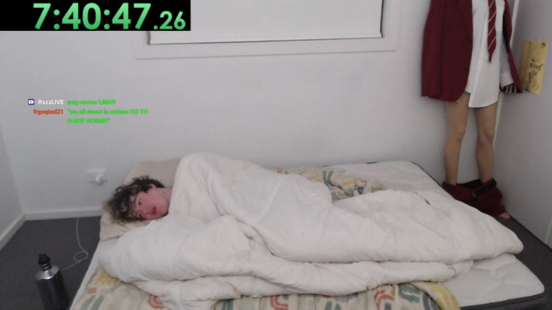 Un youtuber puso en peligro su salud al pasar 264 horas sin dormir: el motivo
