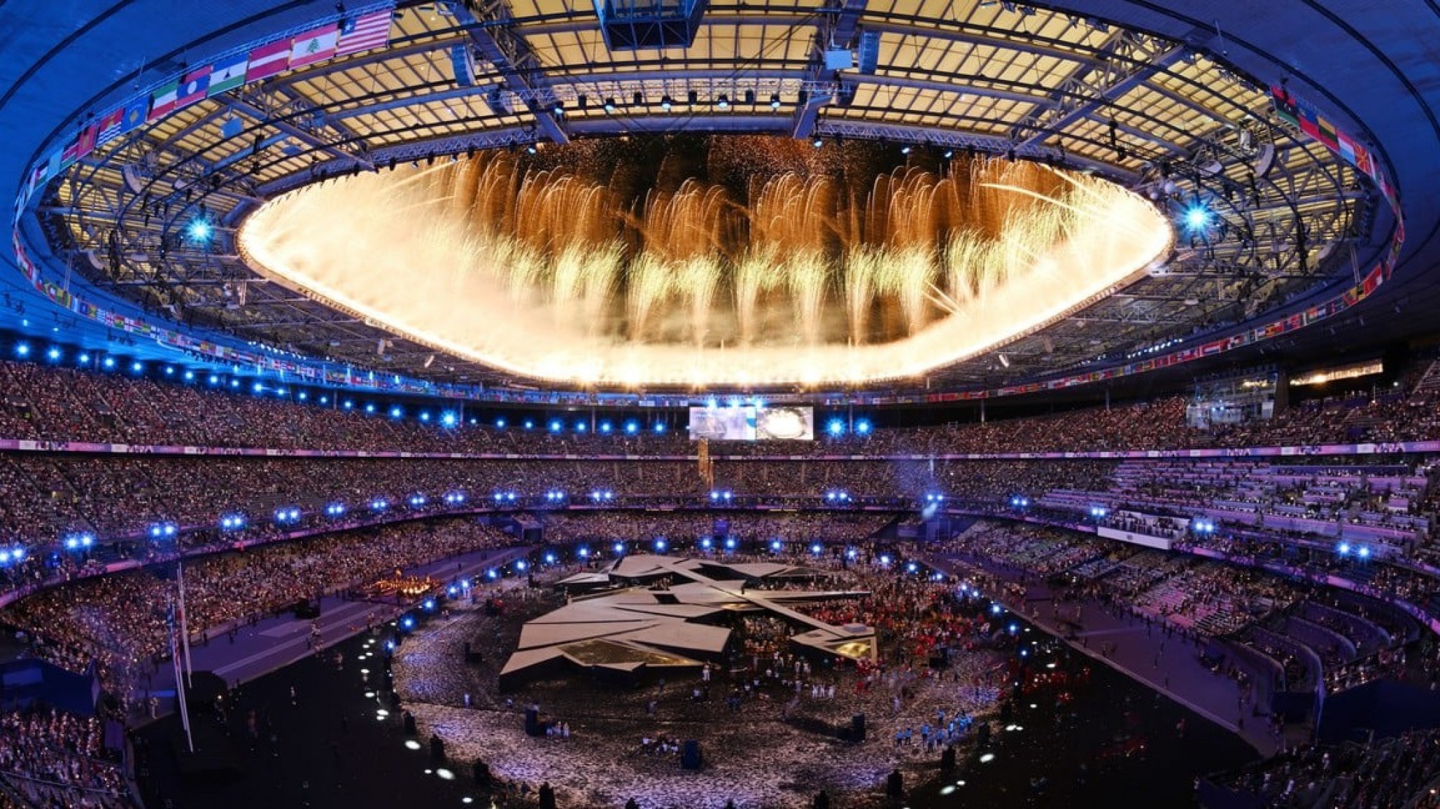 Tragedia ensombrece el cierre de los JJOO: Encuentran sin vida a voluntaria tras la ceremonia de clausura