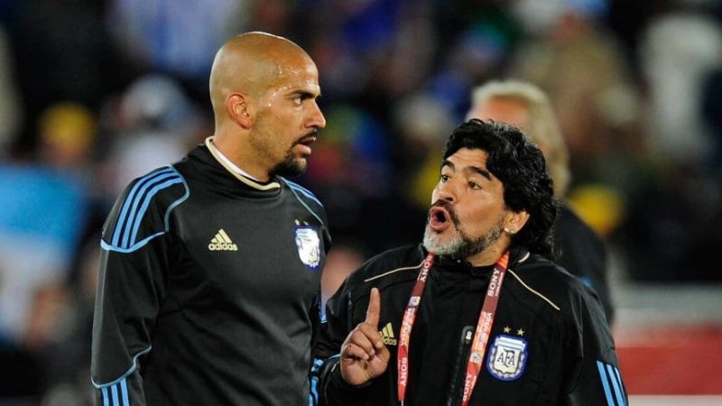 La respuesta de Verón tras la burla de Manuel Adorni a Diego Maradona