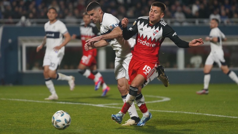 River no aguantó el resultado y empató con Gimnasia en el Bosque