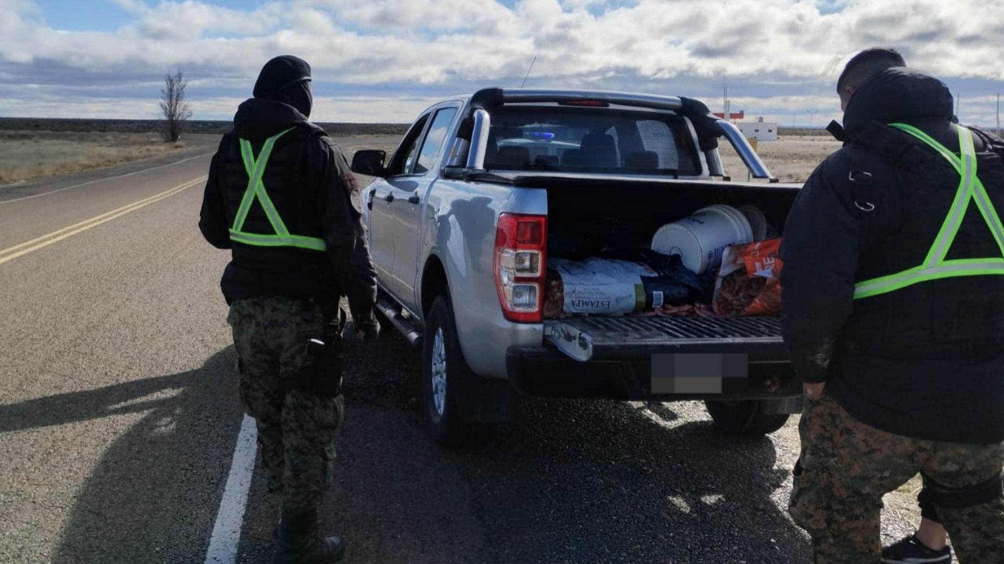 Decomisaron 150 kilos de langostinos: los transportaban en condiciones insalubres
