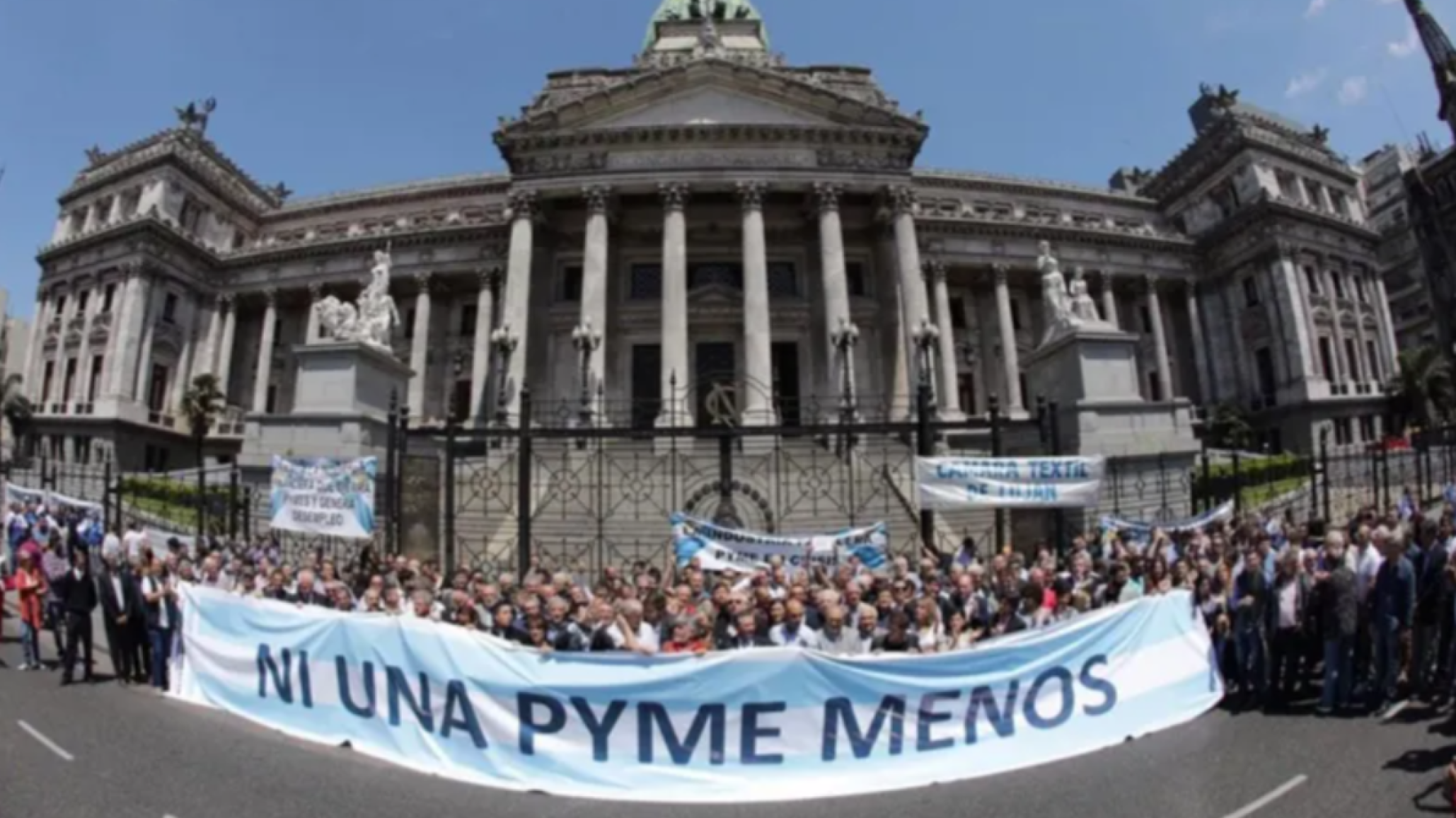"Caputo es un mata Pymes": 10 mil menos desde el inicio de la gestión Milei