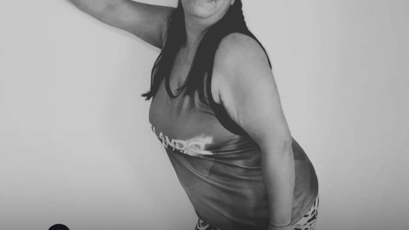 Murió una querida profesora de zumba mientras daba clases en una vecinal