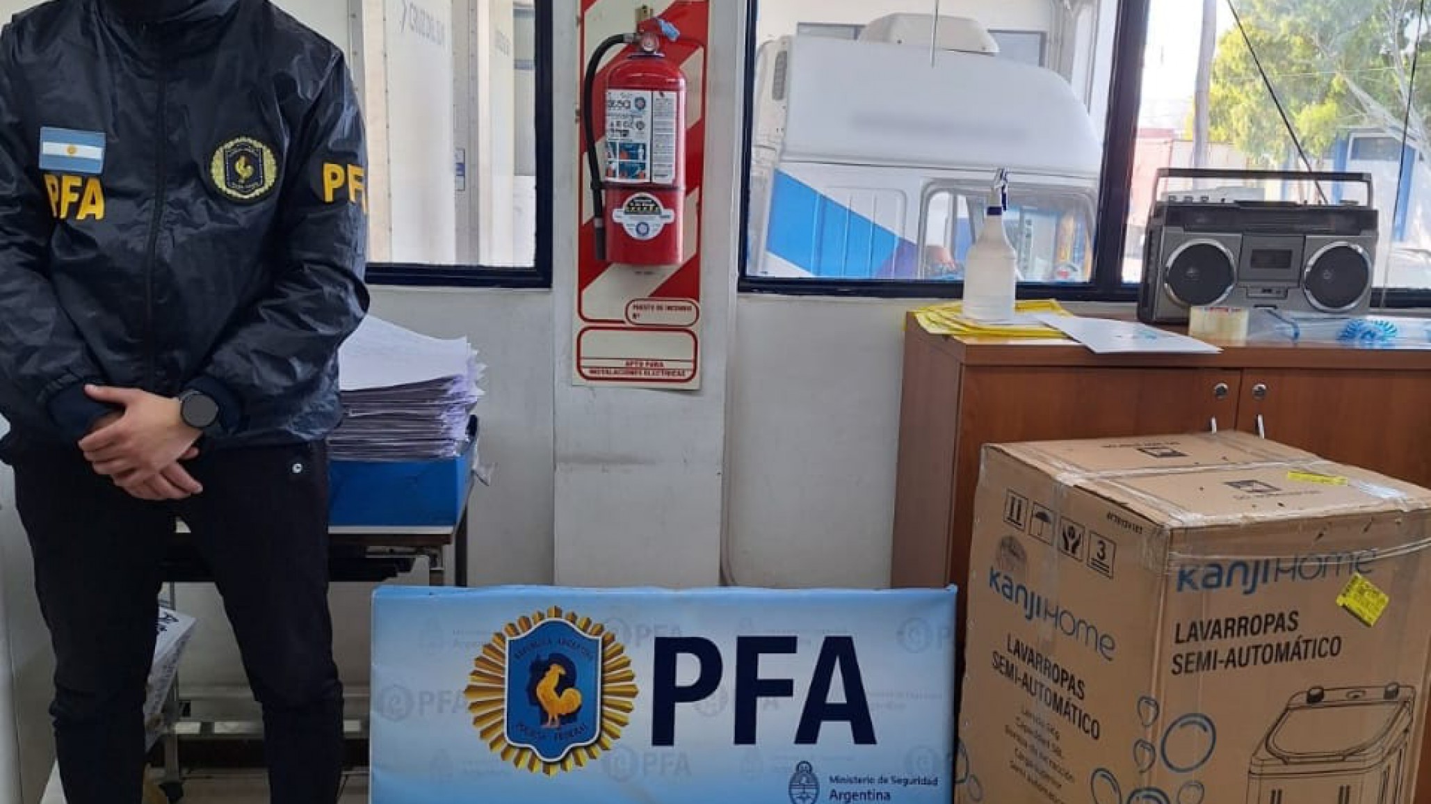 Decomisan más de 4 kilos de cocaína escondidos en un lavarropas tras operativo