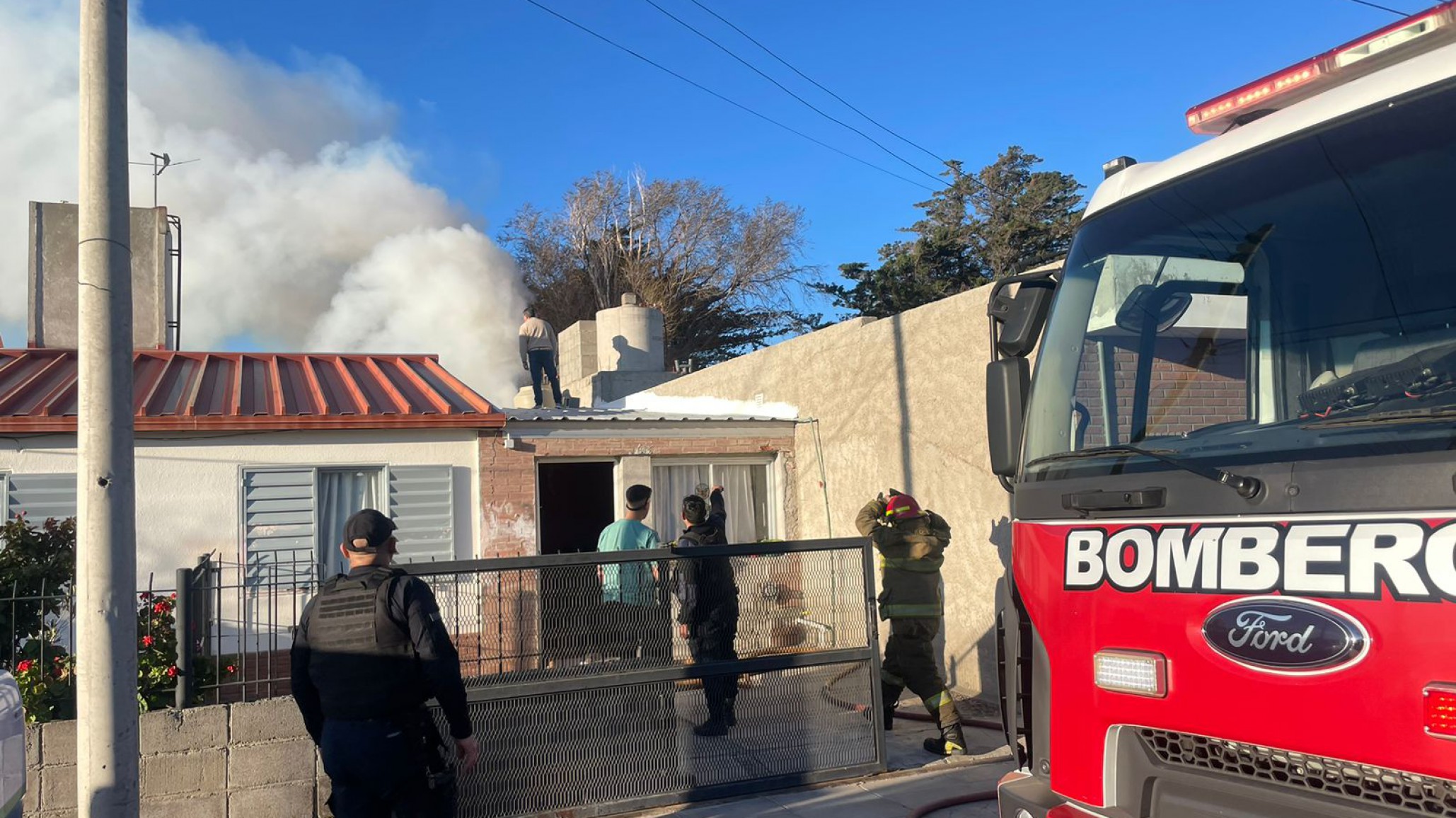 Un fósforo desató el incendio en una vivienda de Km. 8