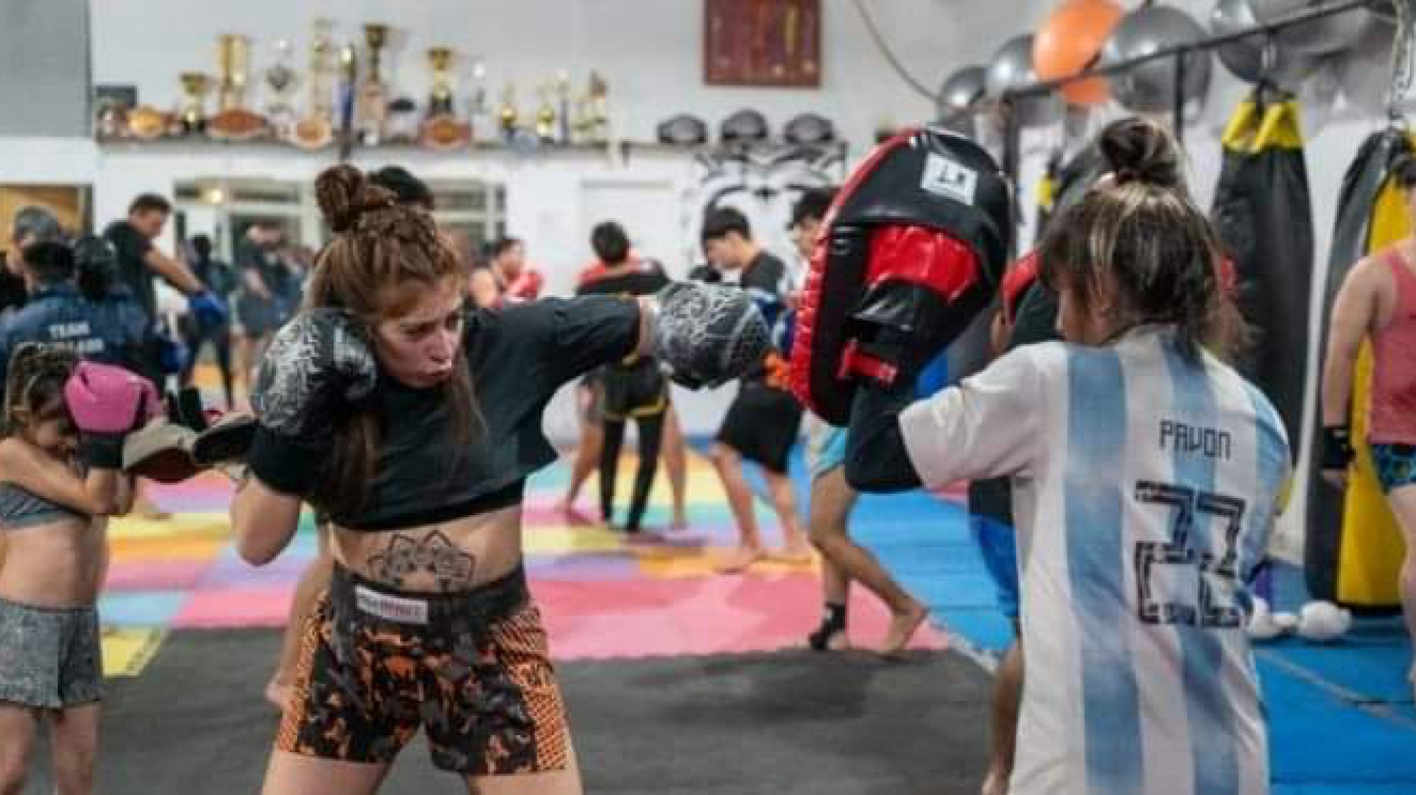 Una luchadora de Comodoro representará a Argentina en el Mundial de Kickboxing