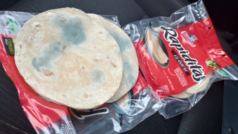 Denuncia de consumidor por alimentos en mal estado en supermercado de Barrio Palazzo