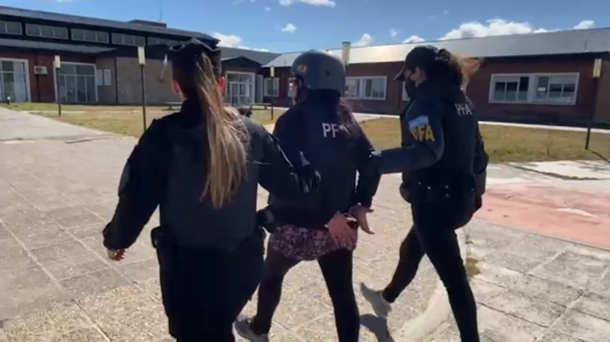 Detuvieron a la prima de Jones Huala tras dos años prófuga