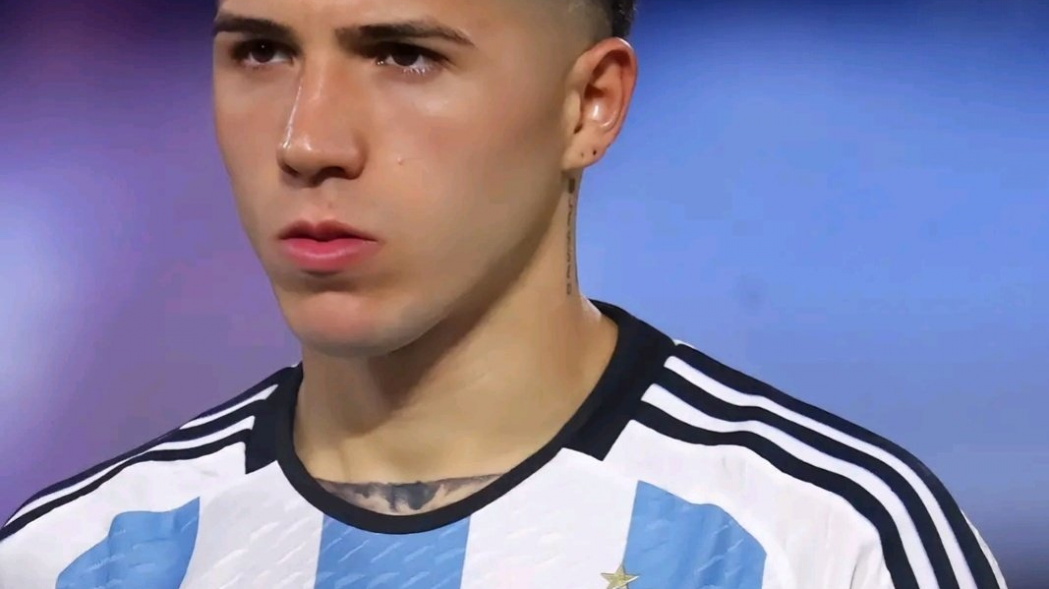 Enzo Fernández sancionado: seis meses sin conducir en Inglaterra