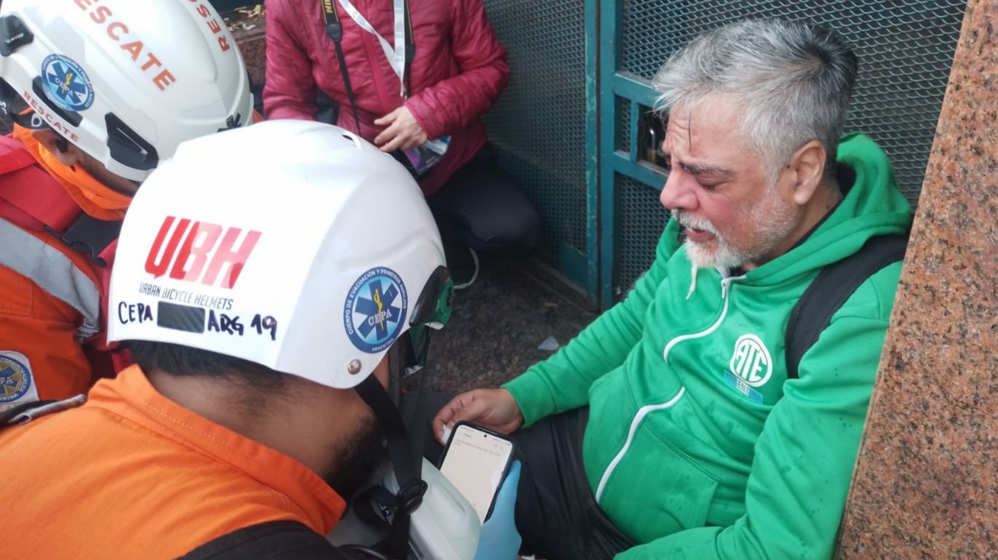 ATE repudia agresión a Guillermo Quiroga durante la protesta en el Congreso