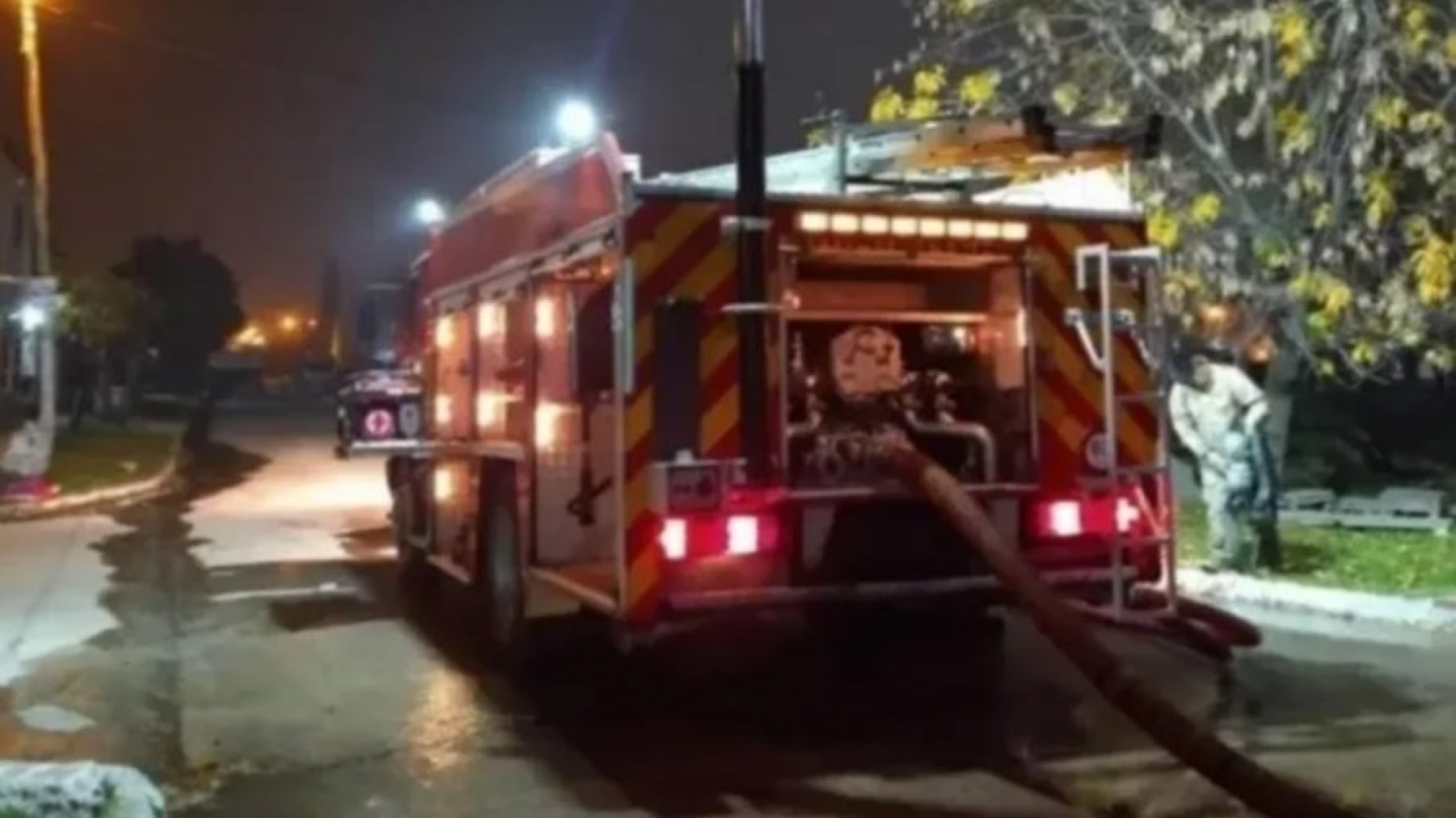 Se prendió fuego su casa y murió junto a sus hijos de 19 y 5 años
