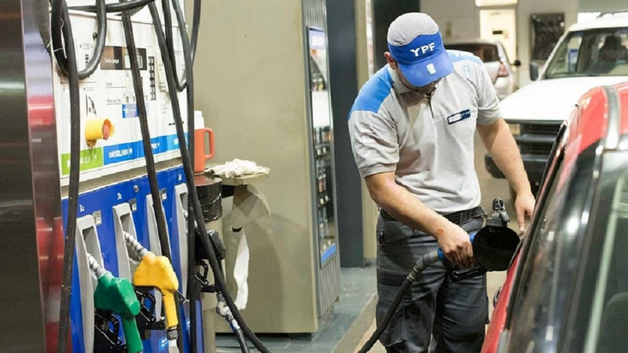 Gobierno ajusta nuevamente los precios de los combustibles