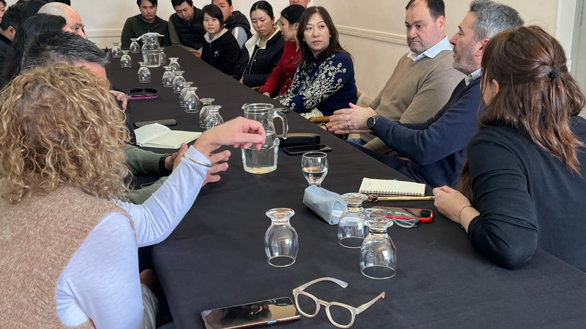 Concejales y Cámara de Comercio se reunieron con supermercadistas chinos para avanzar en una ordenanza que los regule