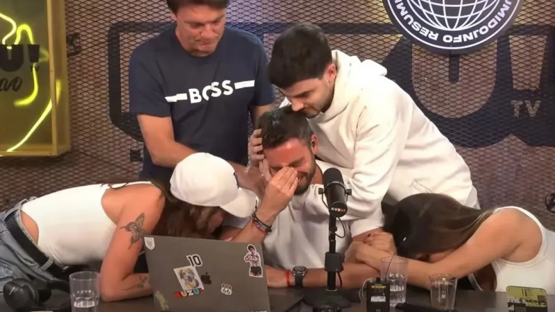 Occhiato rompió en llanto al consultar por su abuela a una médium: "sí se quiere ir"