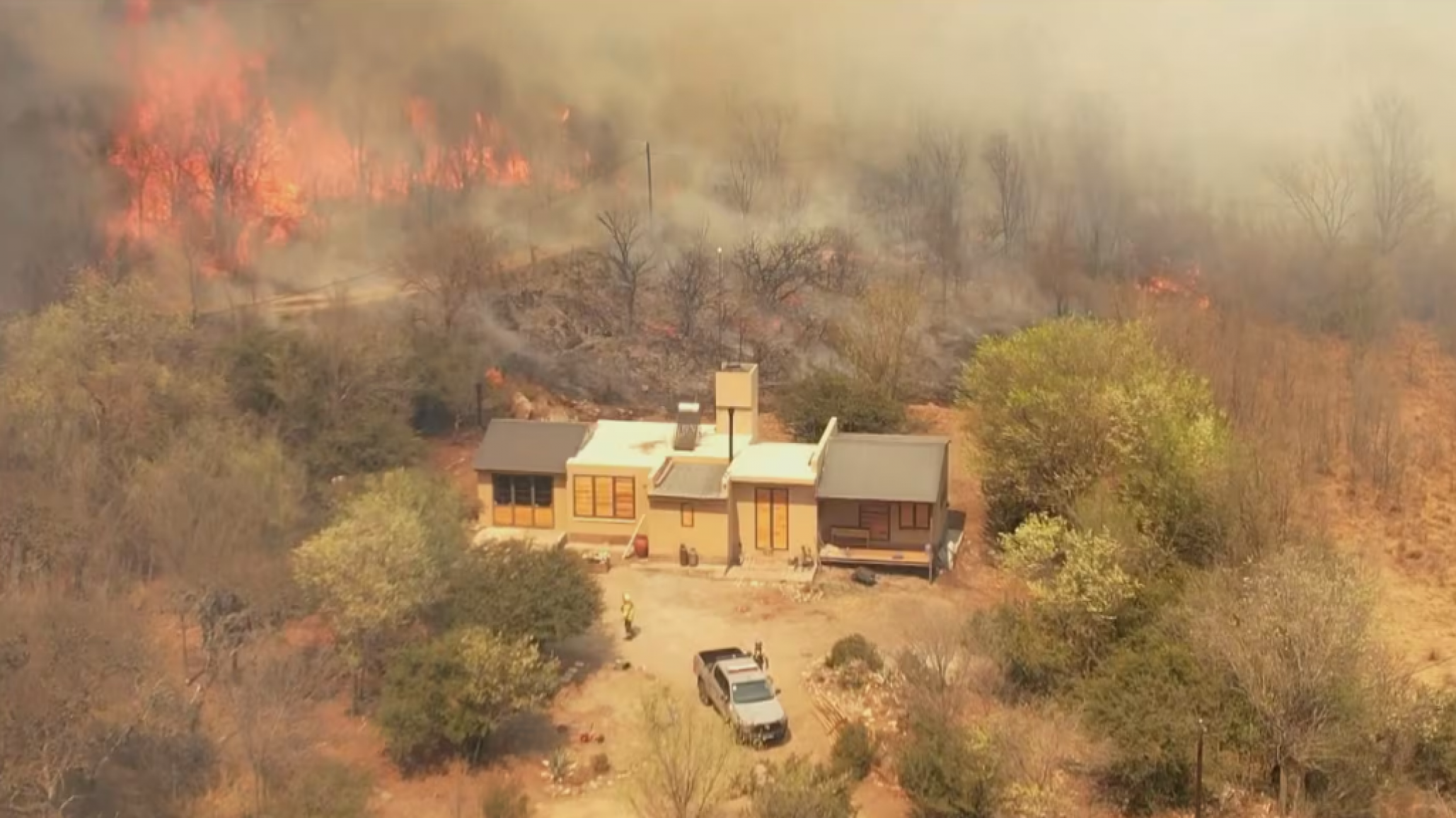 Incendios en Córdoba: cuatro focos activos y falta de ayuda nacional