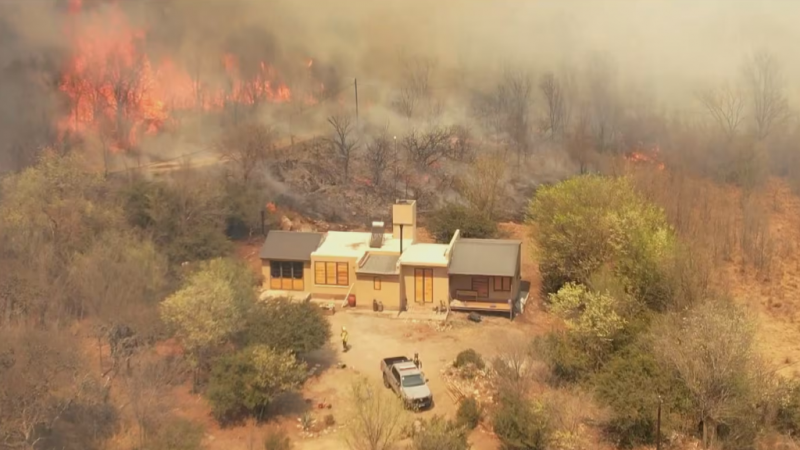 Incendios: vecinos exigen que el Gobierno declare la emergencia nacional