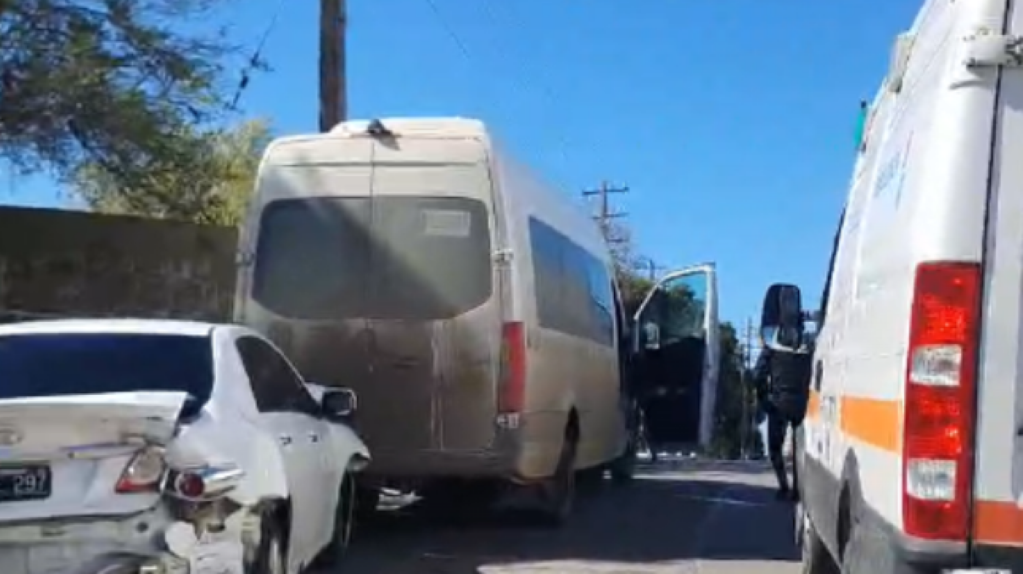 Triple choque en la subida de Rivadavia: ¡cuidado al circular!