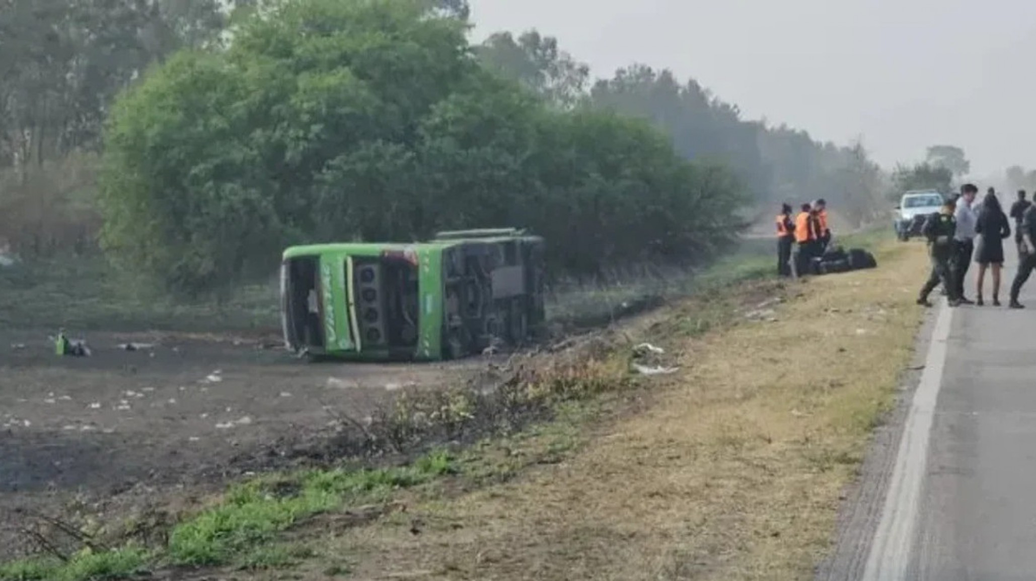 Un micro de la empresa Vía Tac chocó y murieron 4 personas
