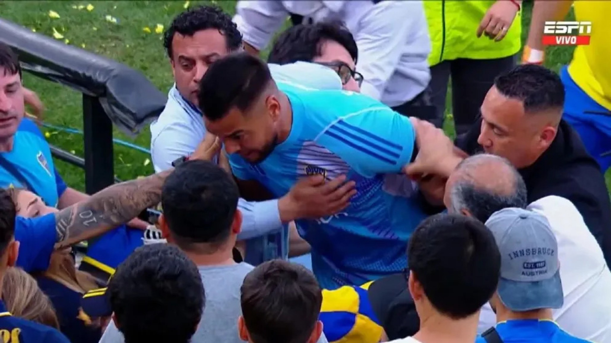 Boca suspendió a "Chiquito" Romero por dos partidos por pelearse con hinchas tras el Superclásico