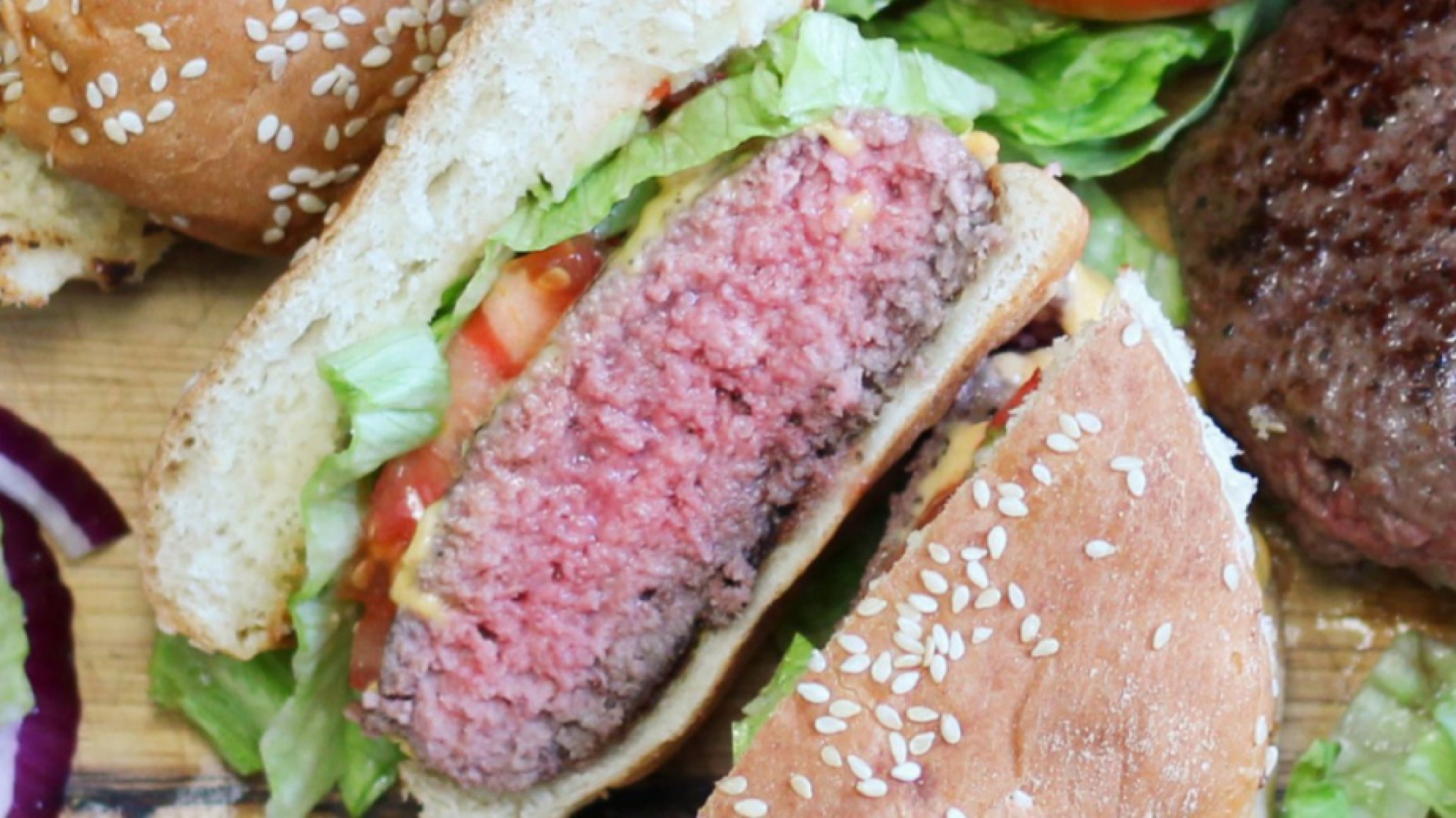 Pediatras advierten que no se les debe dar carne picada a niños menores de 5 años