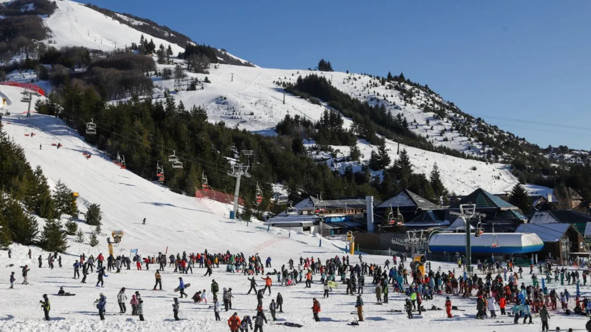 Una turista japonesa está en grave estado tras desmayarse en el Cerro Catedral