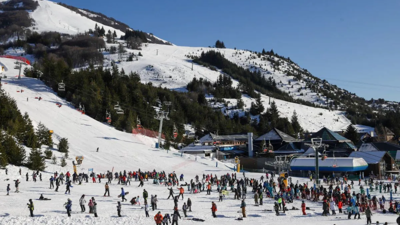 Una turista japonesa está en grave estado tras desmayarse en el Cerro Catedral